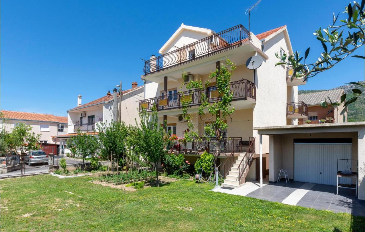 3 Bedroom Beautiful In Kastel Luksic * Kaštela